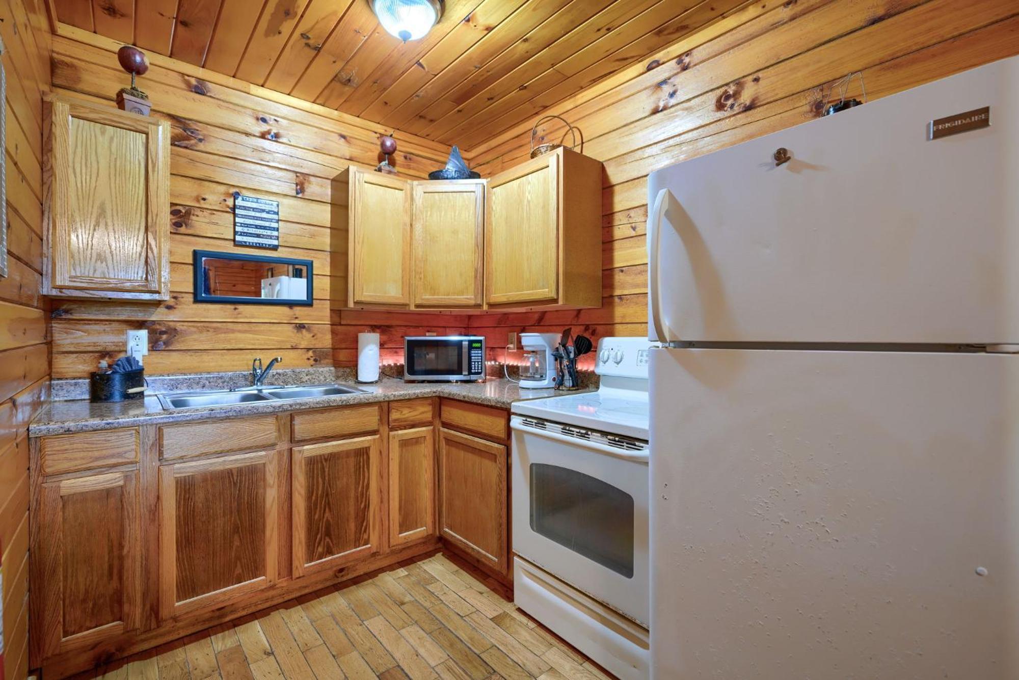 Blue Rose Cabins - Pine Ridge Cabin Logan Buitenkant foto